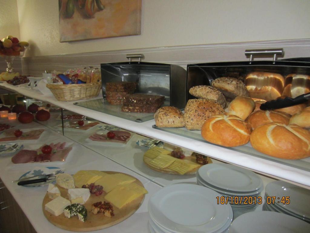 Altstadt Hotel Rheinblick Дюселдорф Екстериор снимка