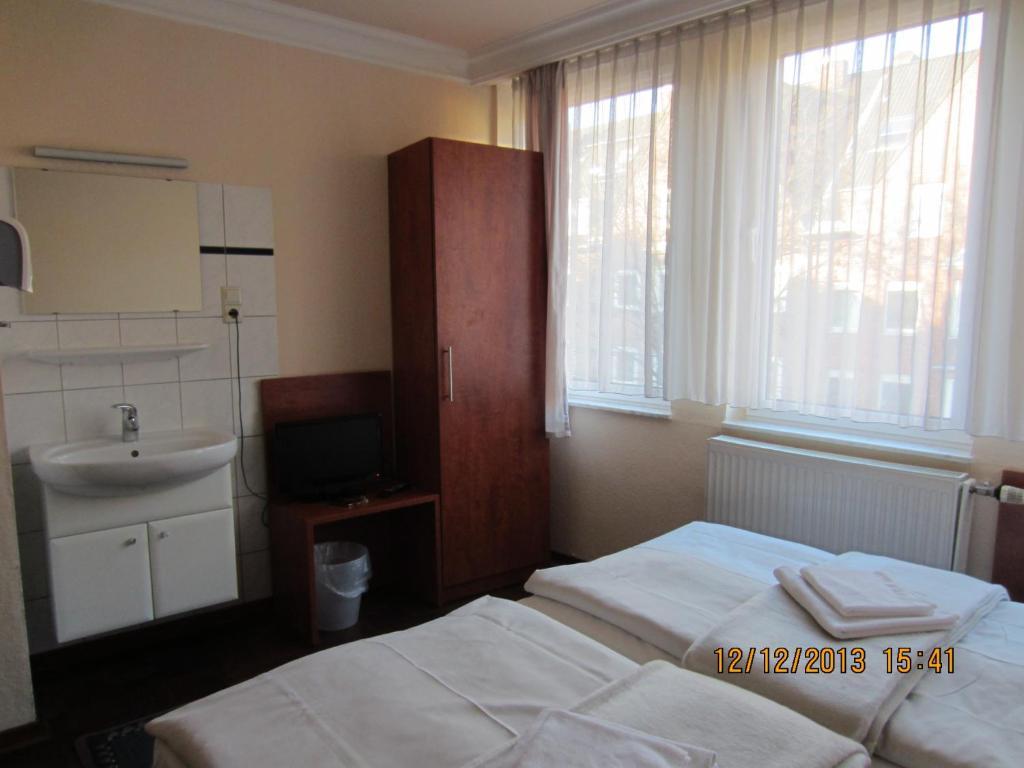 Altstadt Hotel Rheinblick Дюселдорф Екстериор снимка